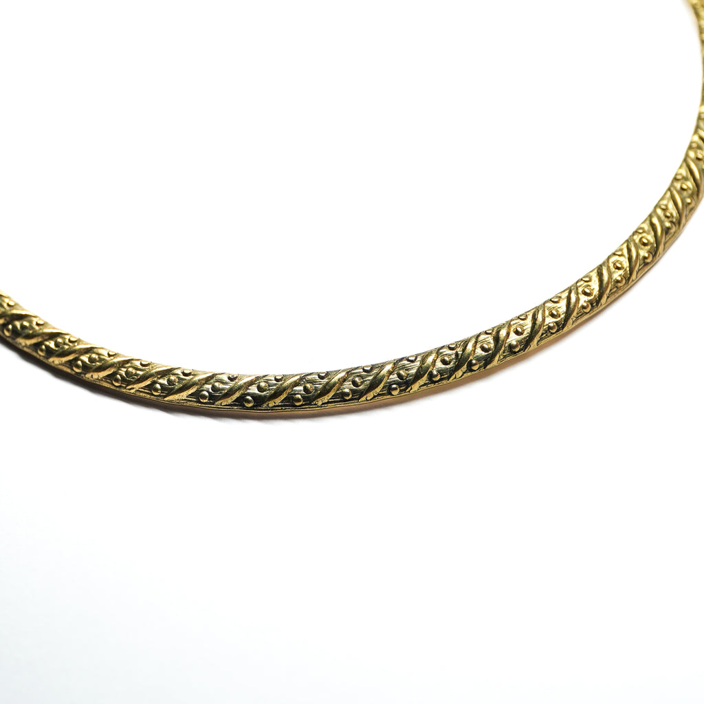 Sutra Choker